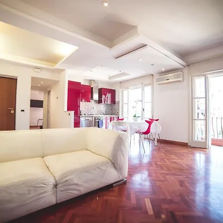 Gaudi Apartment *